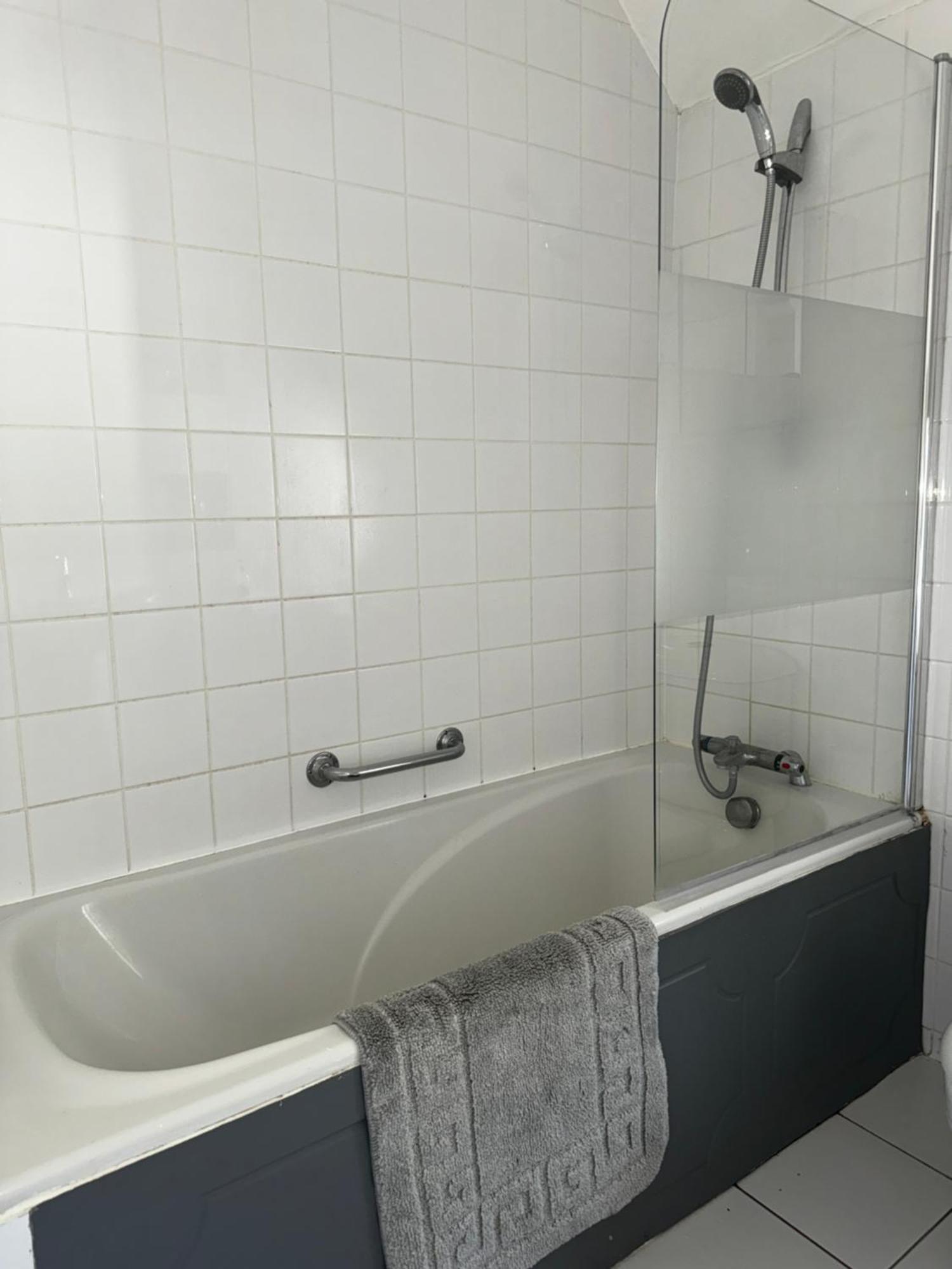 Apartment In Canford Cliffs Close To Sandbanks Beach Poole Kültér fotó