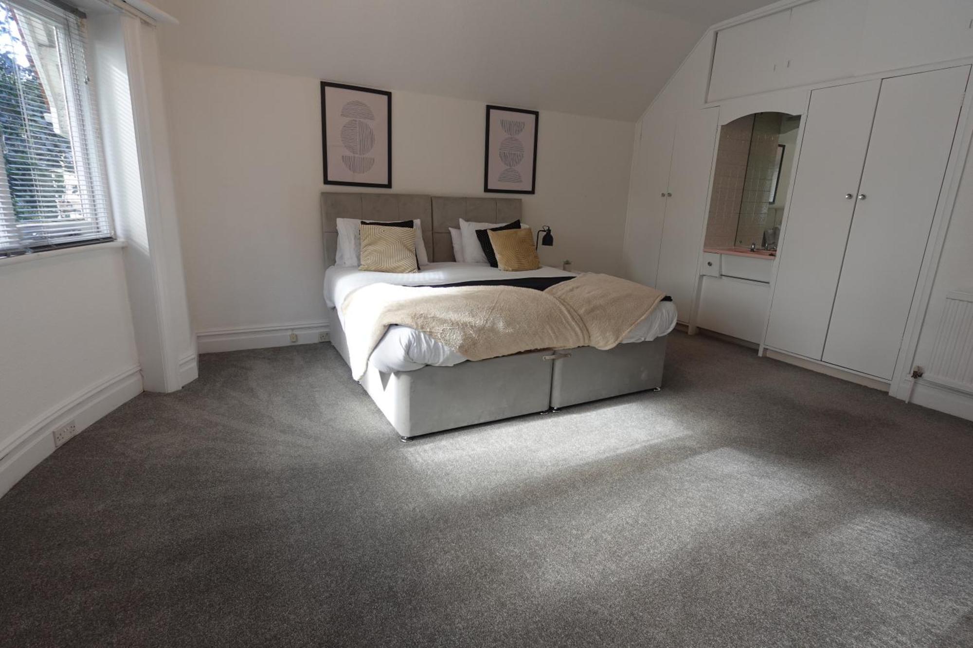 Apartment In Canford Cliffs Close To Sandbanks Beach Poole Kültér fotó