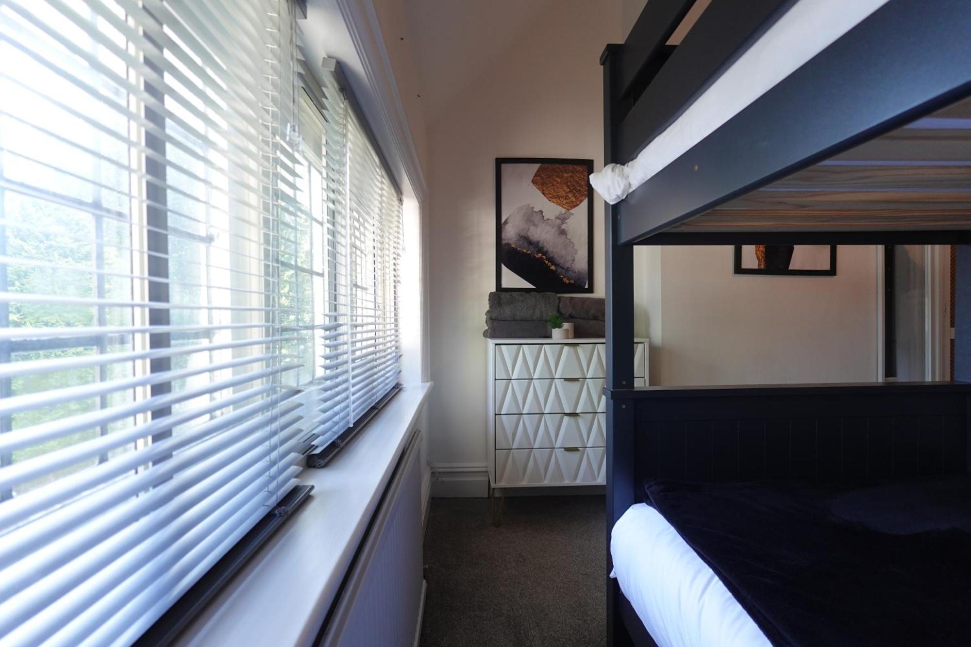 Apartment In Canford Cliffs Close To Sandbanks Beach Poole Kültér fotó