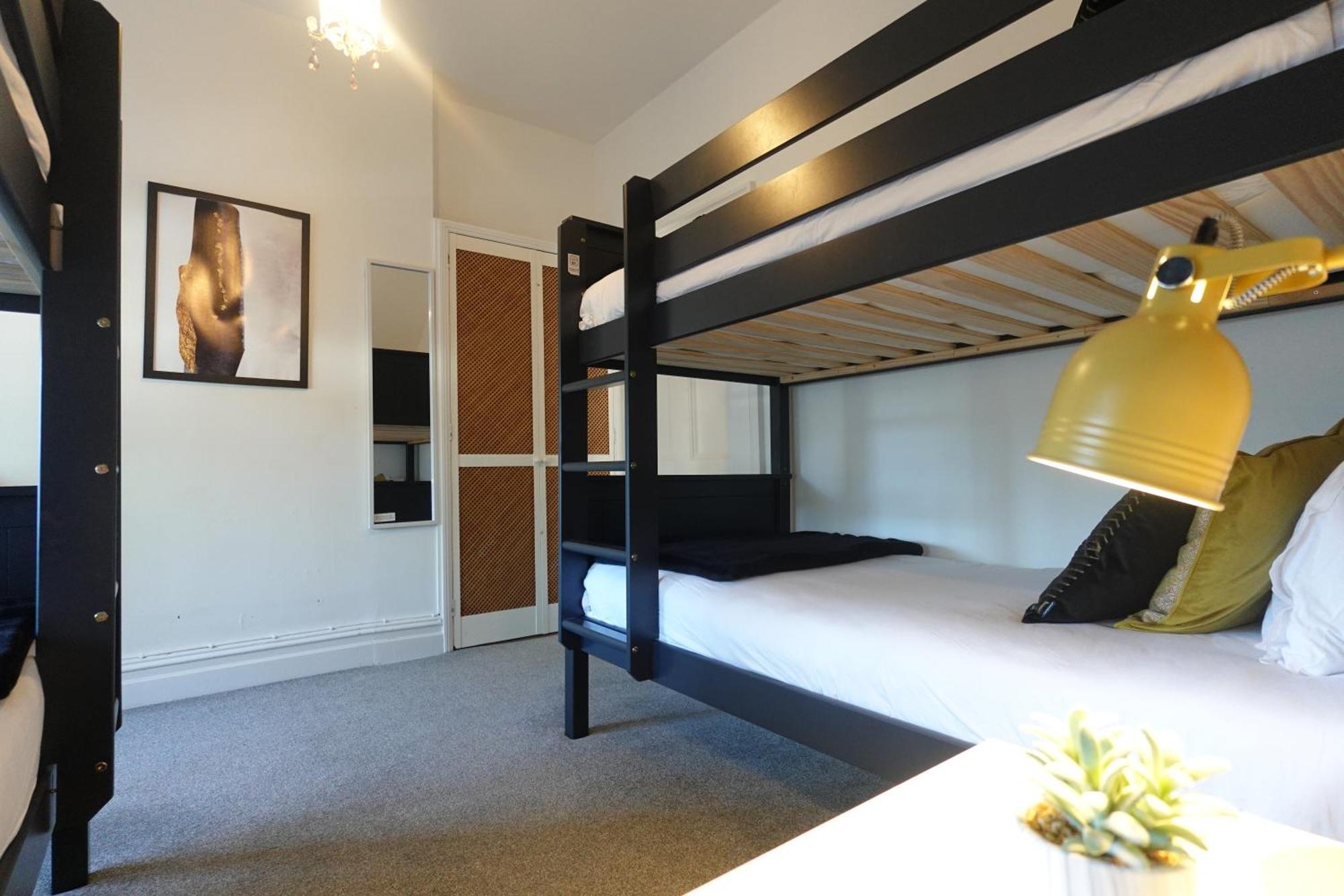 Apartment In Canford Cliffs Close To Sandbanks Beach Poole Kültér fotó